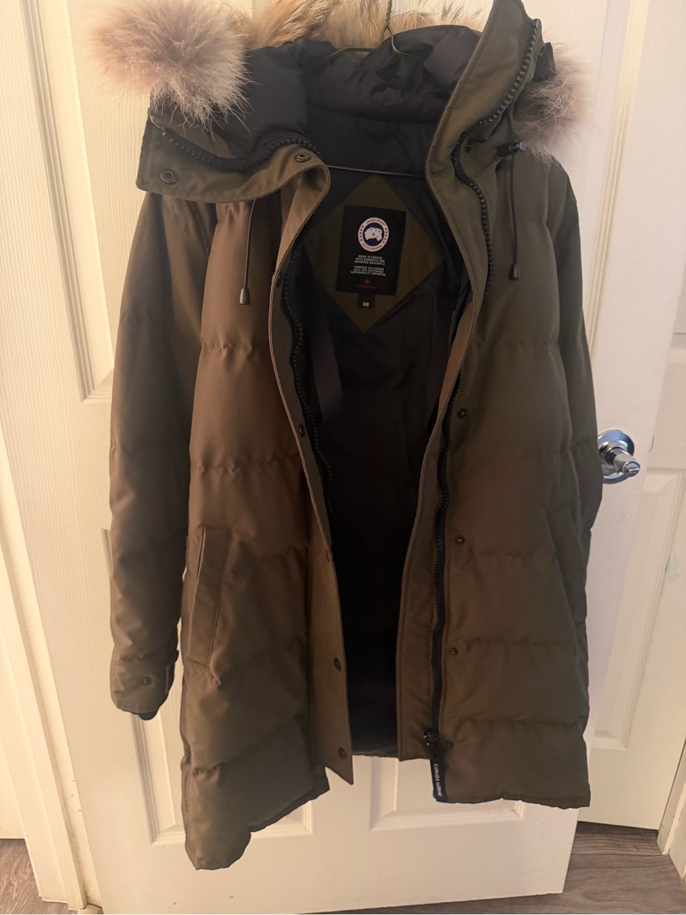 Canada Goose Military Green Puffer Jacket - Picture 2 of 8